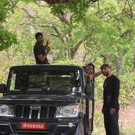 Forest Hideaway Resort Pvt Ltd Bardiya Luaran gambar